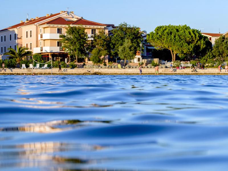 10A4C633FD3103C1BED6DDE8729D6E8B