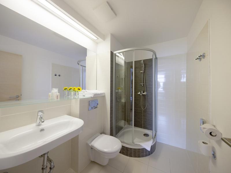 8113E2D4575A70A30166B12D0CDE3668