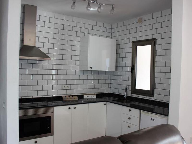 B60377837ED130F27D699F60AA442FC7