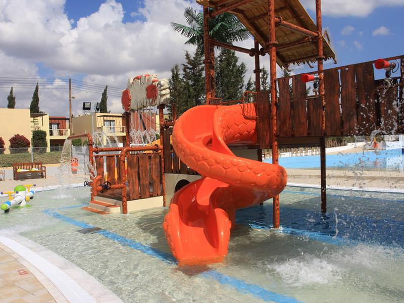 8BF8F0AC1138774B4D33CEEBF802B24D