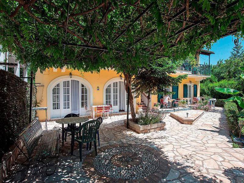 5D2BAAFAB9DD568DFD6990C109D2F54C