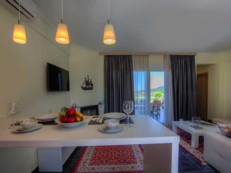 FD2F5C6C3A646DDCE6A9C93375A33F74