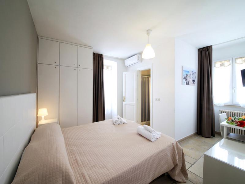 32933A46BB93A8DB0AB6705A2621FB20