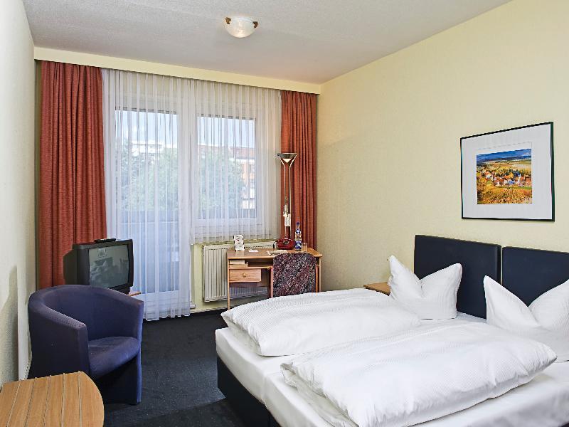 D990FB8B8ACEBEFF2AF01795C686AE41