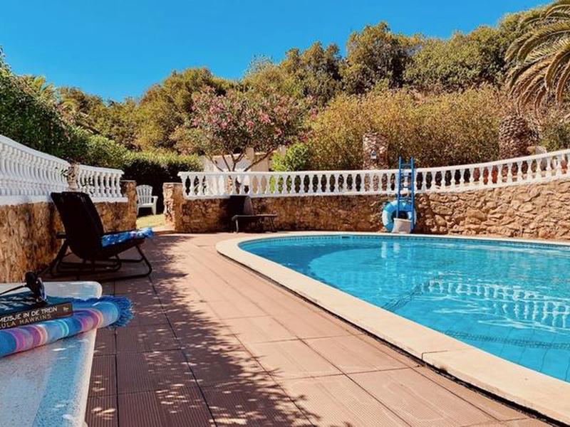 CF8946E89601C2361D7EA39442C86E40