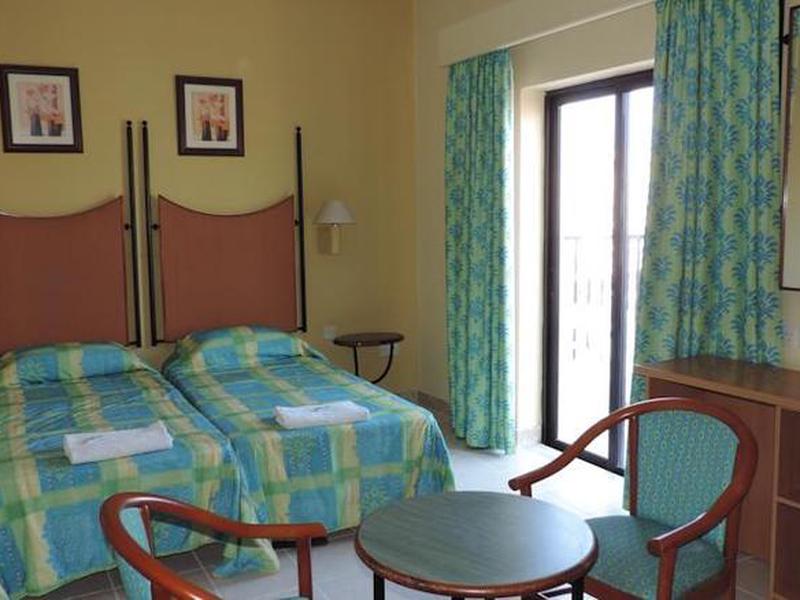 0DC7133D3F8214D6FB9DFF3C9EAE3F6A