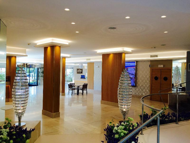 520E0736A763D94077D3D58FC4FA735C