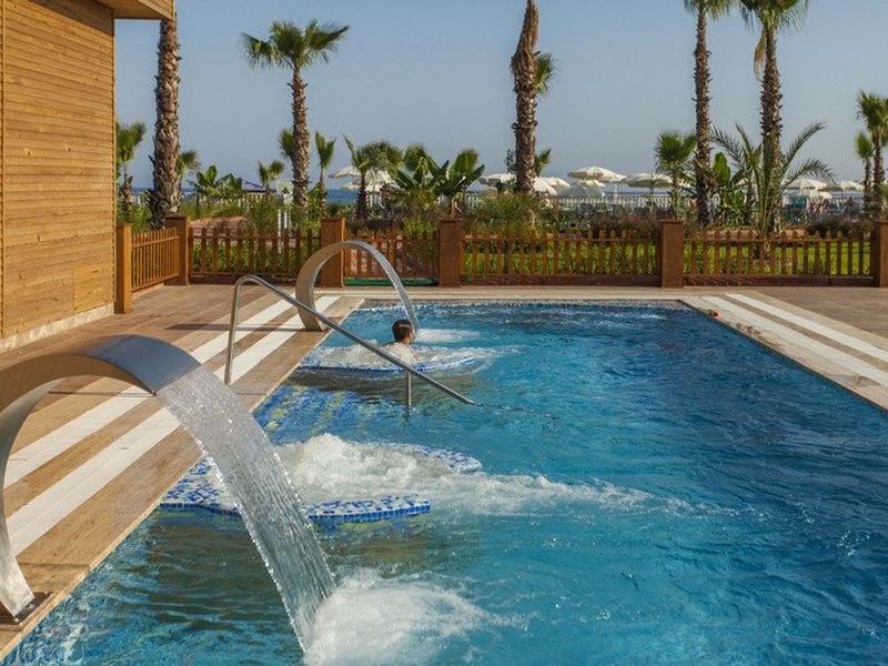 CC6134623EECA24E3CBEBFCE9A771CCC