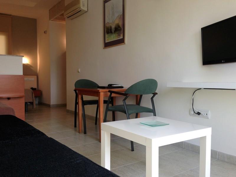 D1B833A2C319F72268EC70598BC93624