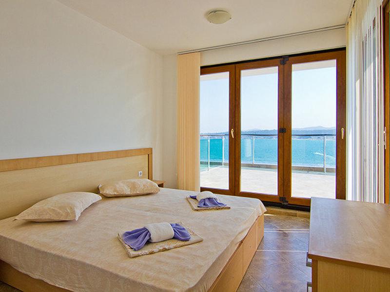 E93B7C55AB15EE04DB98F731204FAD88