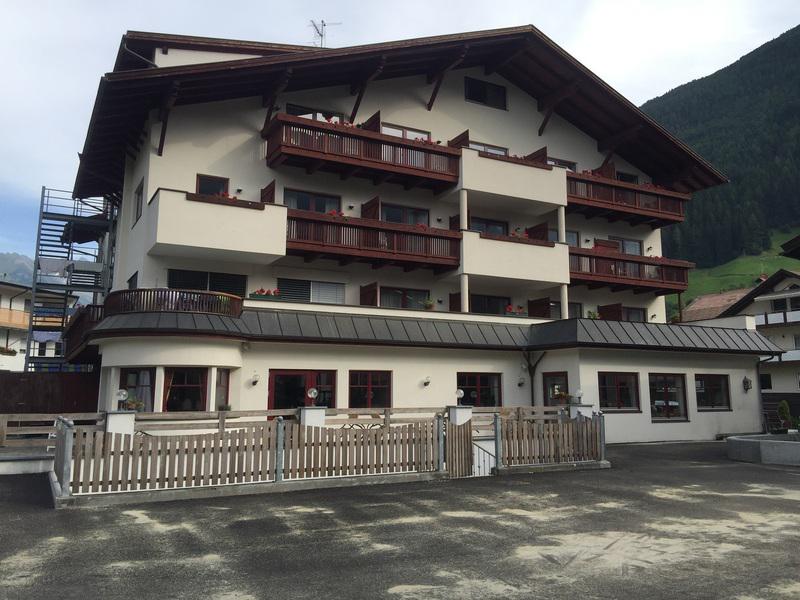 89734899C5A24CFA13FDC135B7D236E0