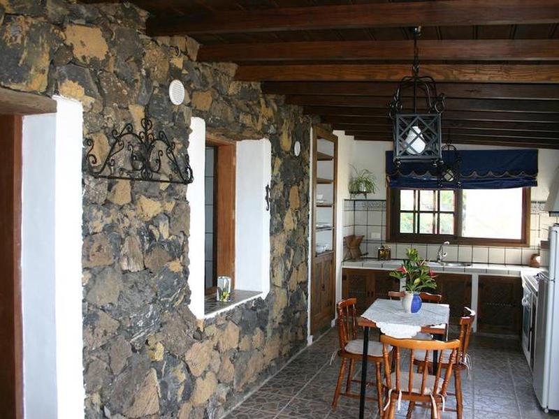 17F6A07D3B78D215B907872FAA7B672B