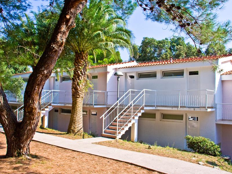 E23D7708F5E4AC6EC67D64A1A3D840EA