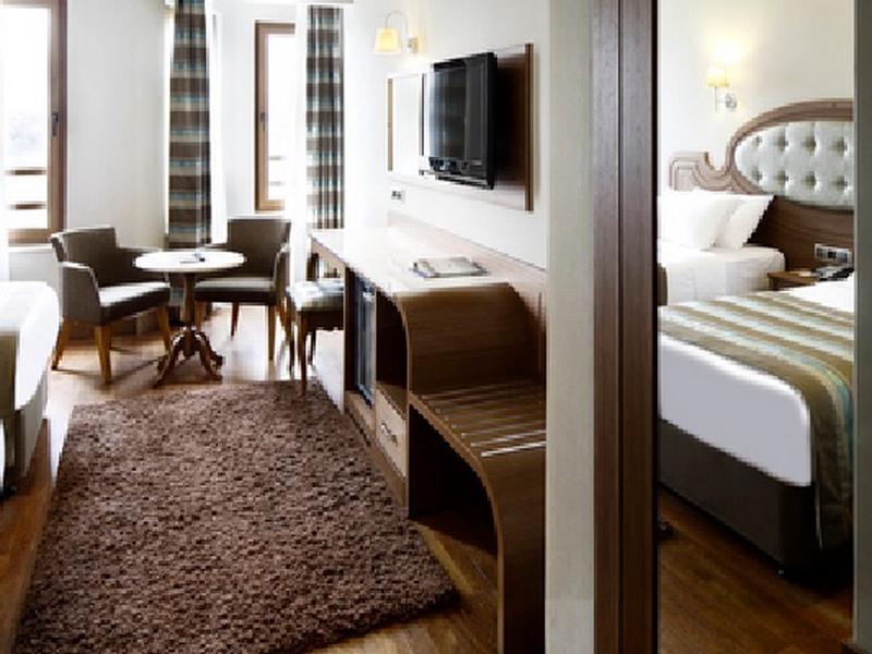 962469E505E6B389A2CEE5B2FB60B1E2