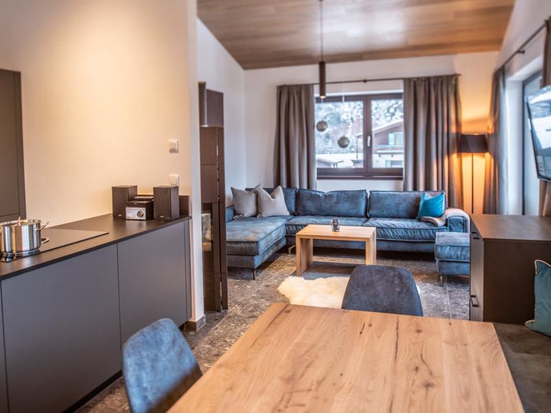 EA85F7CDC59716781AF4A472514C1C00