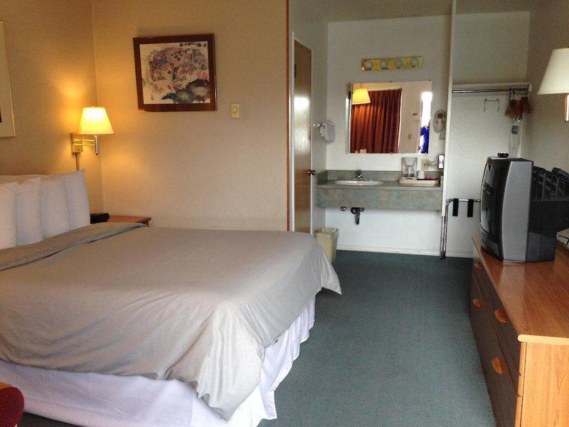 DBCD71A3954546CC1F587C4AC79A9C49