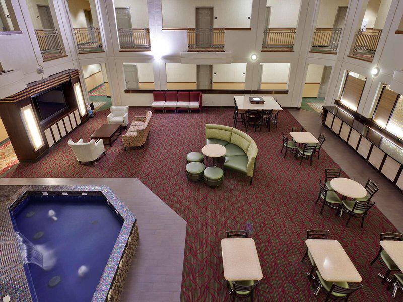 AE43722CCF155651C0637FC6CB7A4FE2