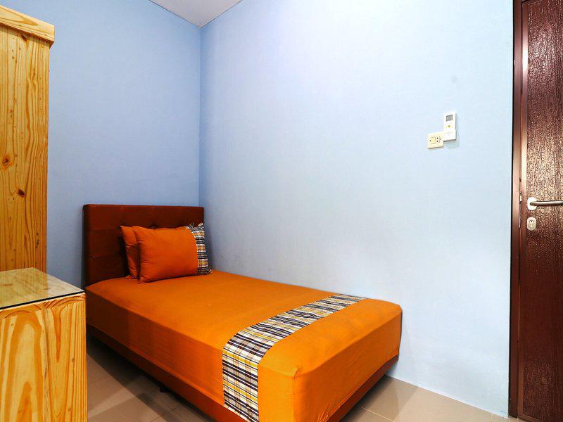 E2F64109314EDB62D3C8D070675C66BE