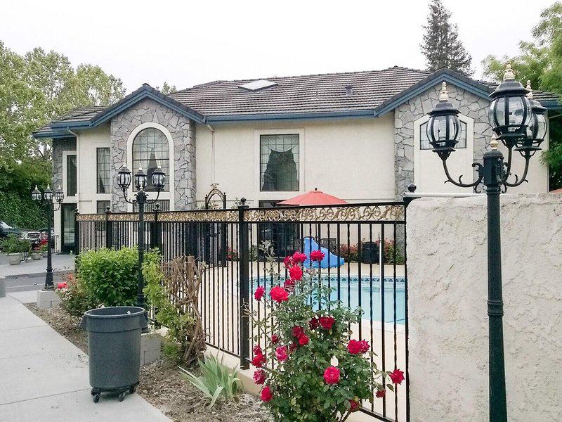 ACC695096D0DF30E5691697AD127FC75