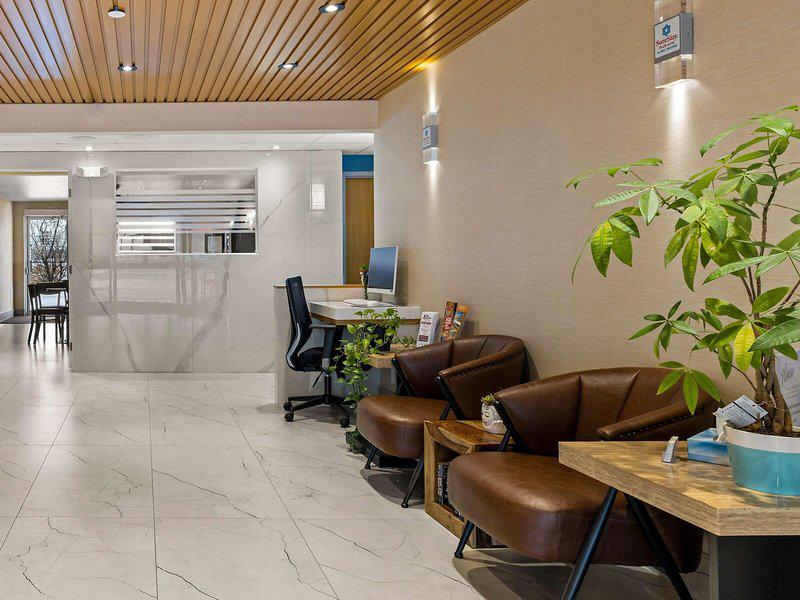 EC938932B6CBC084E8A1D60AC4E5E4C1