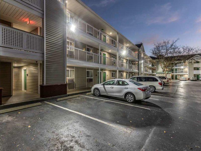 1758F012F080A0BF5299F4A11877A41B