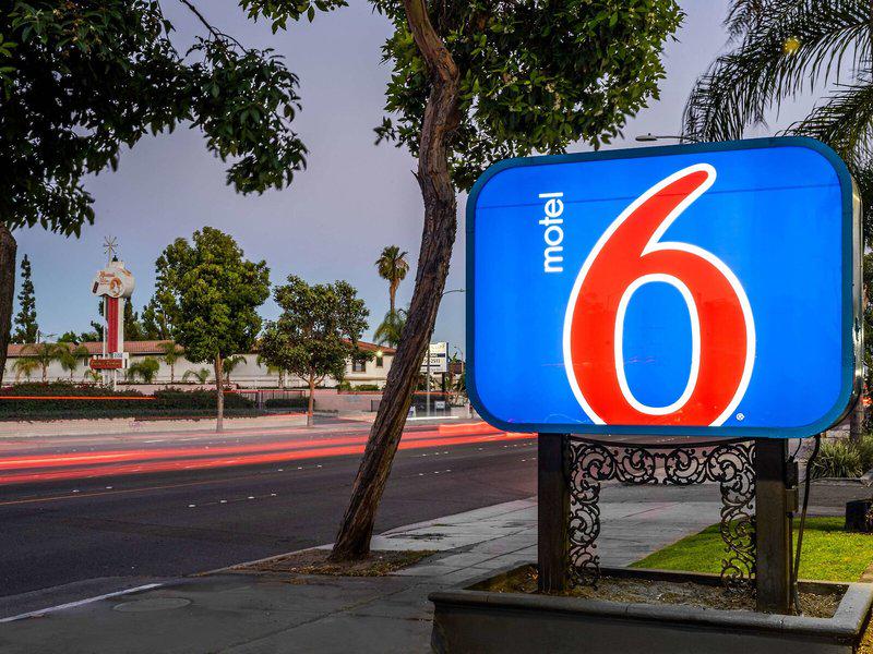 3D18D13A3414EAC09572FD9BD15AEA15