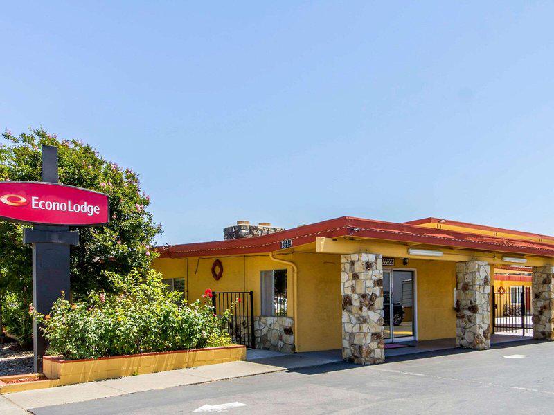 8F7D78DF519D60B7D7D47225A57BDE95