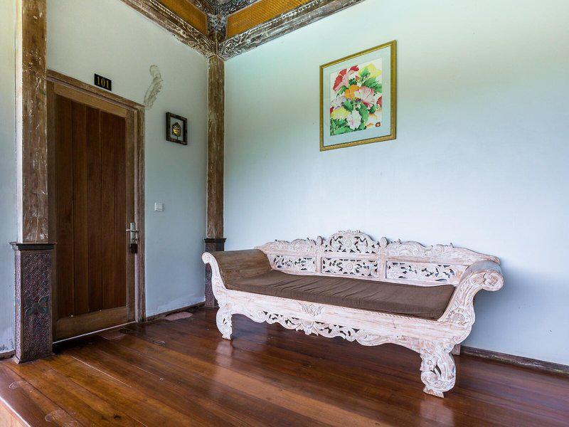 E0F80DF4A367AF821E816D1BCB360636