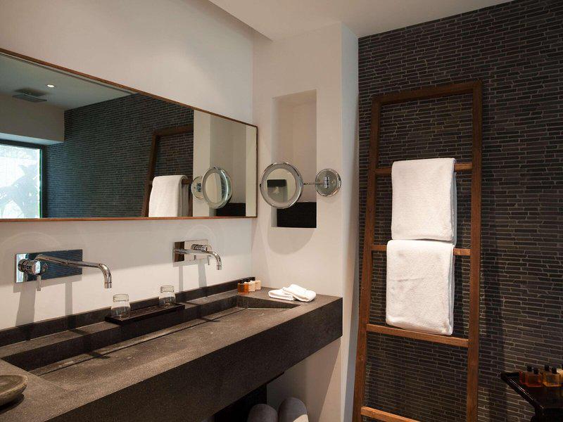 4CD4068BDDC4415BCF518CA5E4D970C8