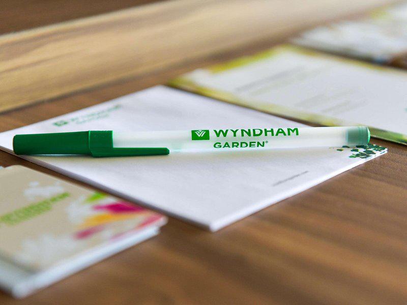 9DCE850C08C6B49FCF868C19823F009F