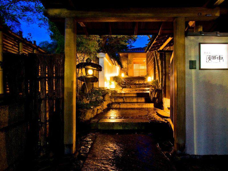 13221314210BC856527F345A6704C32F