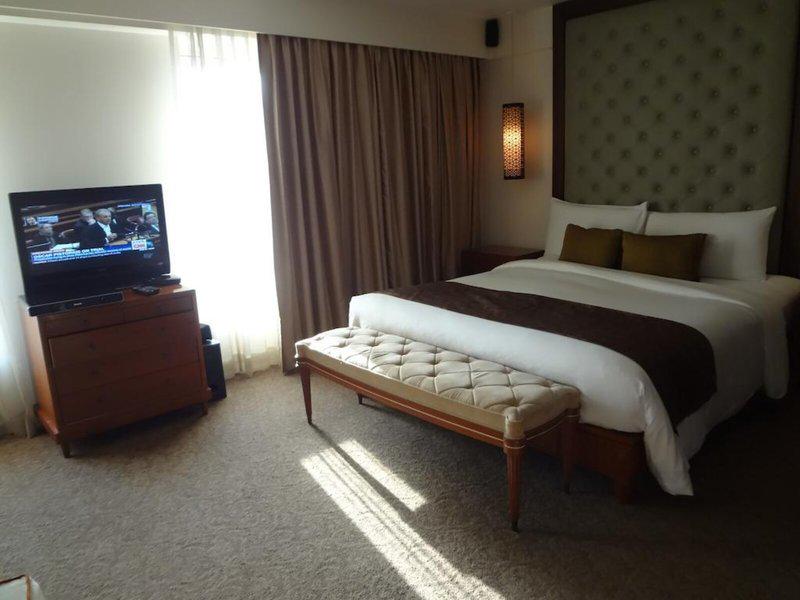 C8252F09E06828F7C4D5BC5287DEDF04