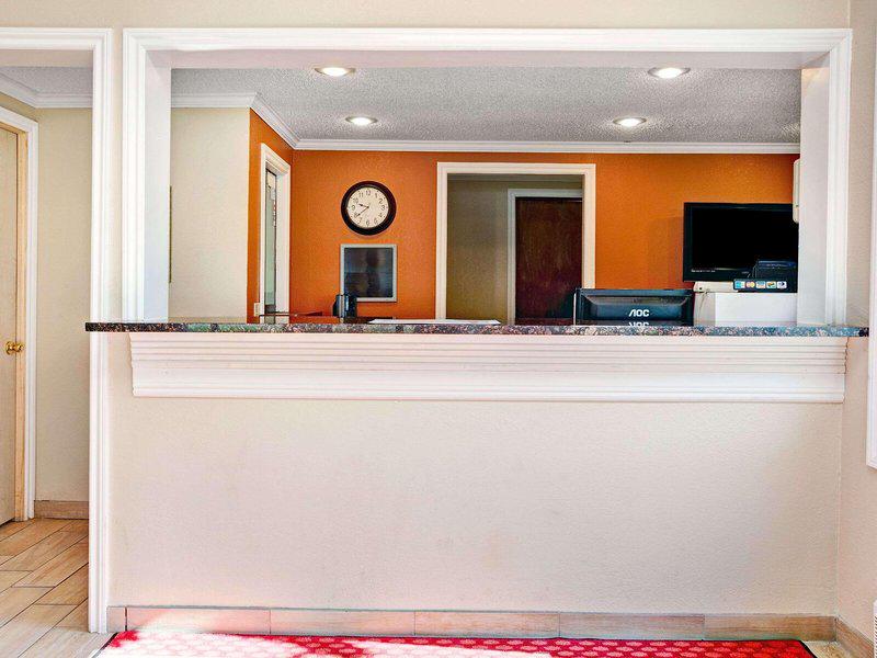 81813069A111C28E704877A79505A46B