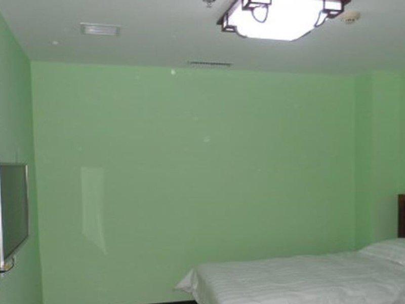 60AD4FA7F2106D86102E0AA2111A0B1E