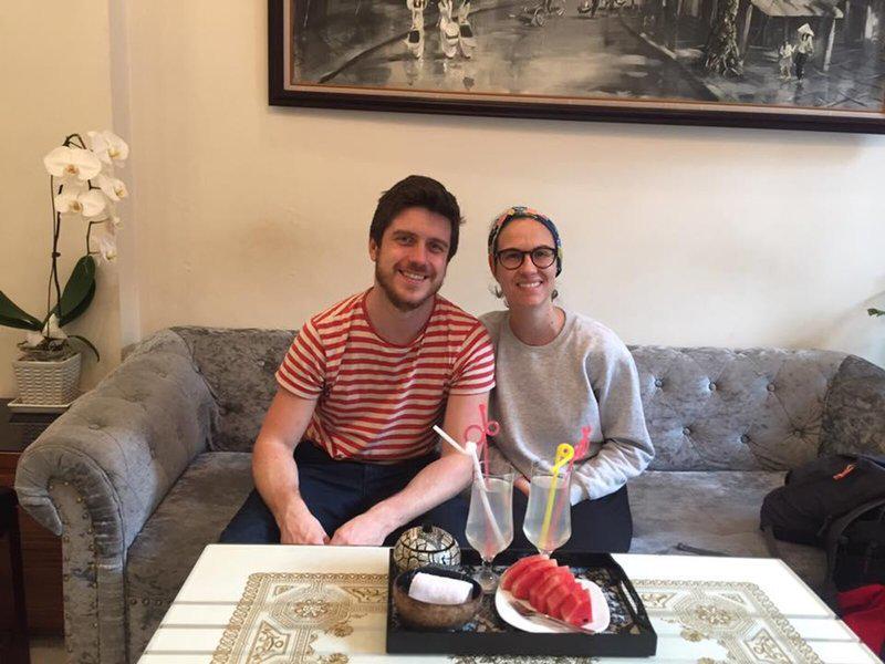 D7F5F0F0B29CE550C2D2E3BDFAEE5FDC