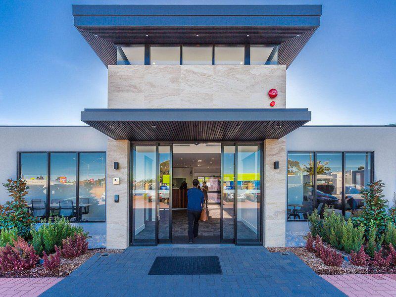 6C08125597BEBE6AD3D8A2D2ED476CD0