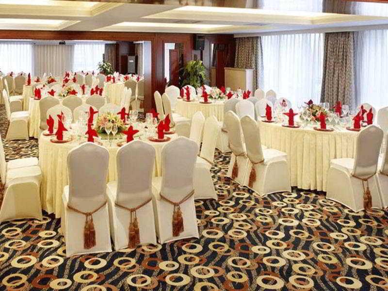 74BE17EA6F3D180FBFC4EAEB05955CB3