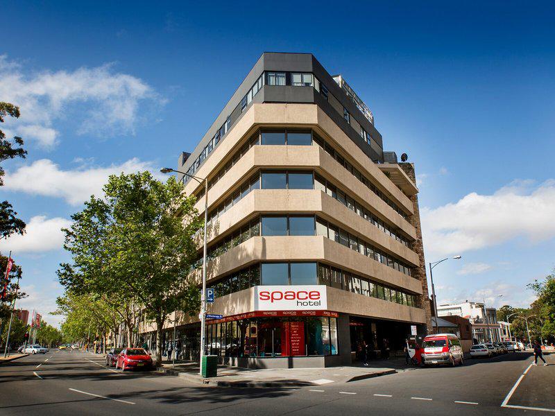 EEA64B10CF451D230072E6137DBCC39E