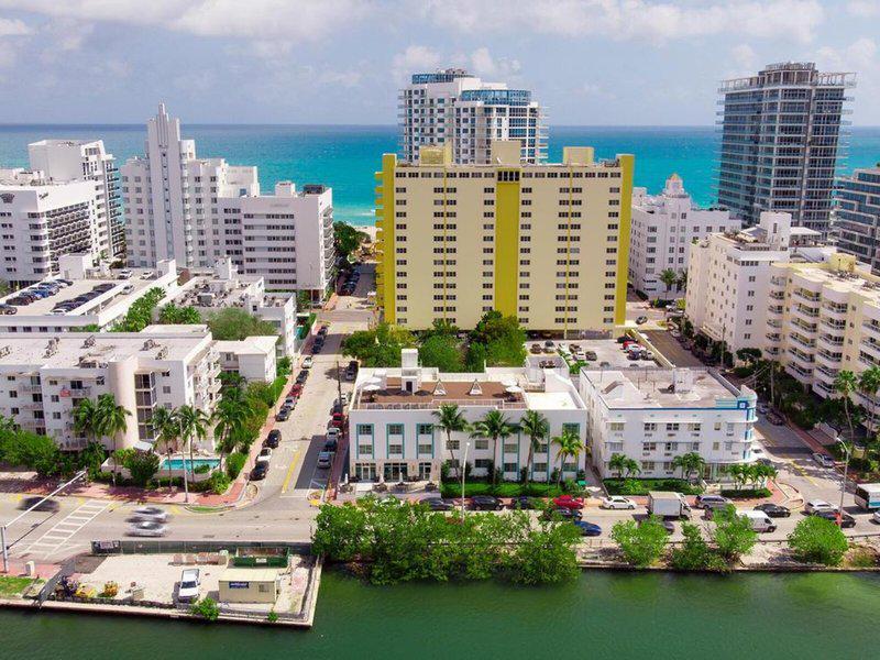 C734B4C0BB47573AE5F0D63282FABA7A