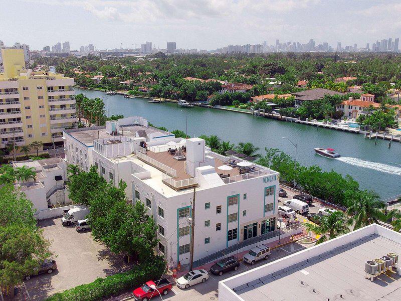 F21FCDD5997E218A6B43B8CDE791CA89