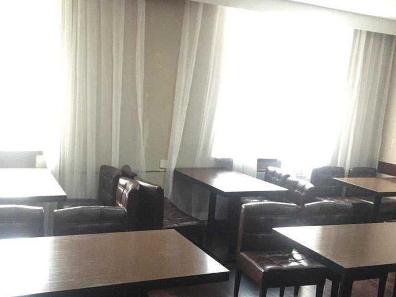 021986E7E43C2AF2BF13C86C71503E81