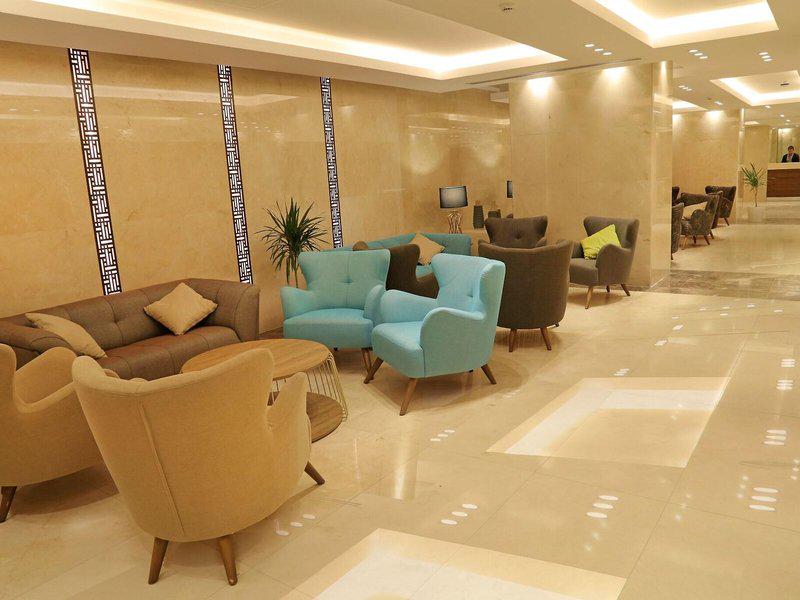 D12E9E7771A8589B1BE0057395D91F64