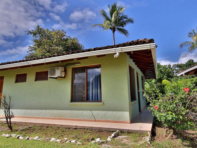 D4C68950DA650383802DE3247E78B7EC