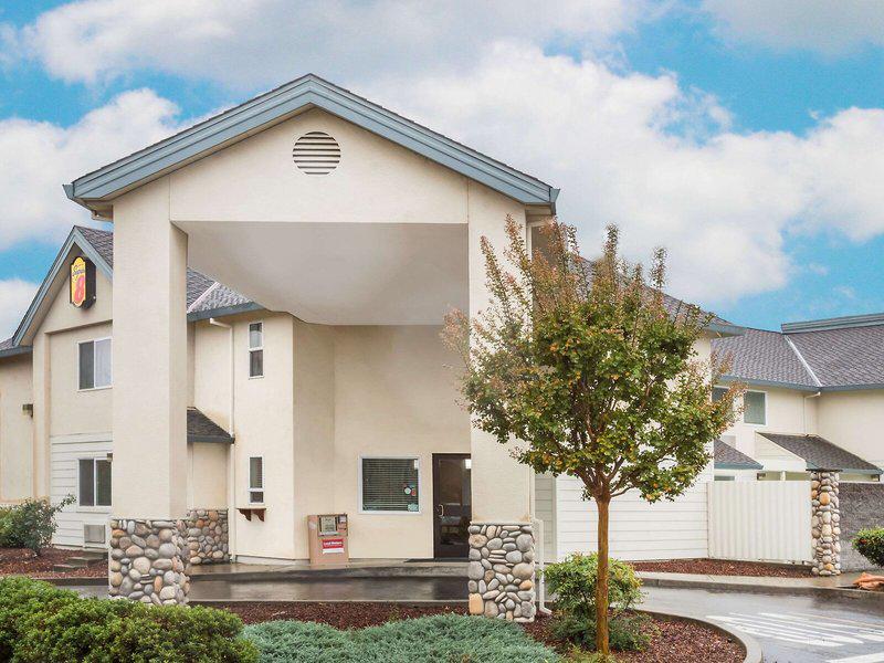 90EF1D261F481AE7E93BFD2F9E27AF20