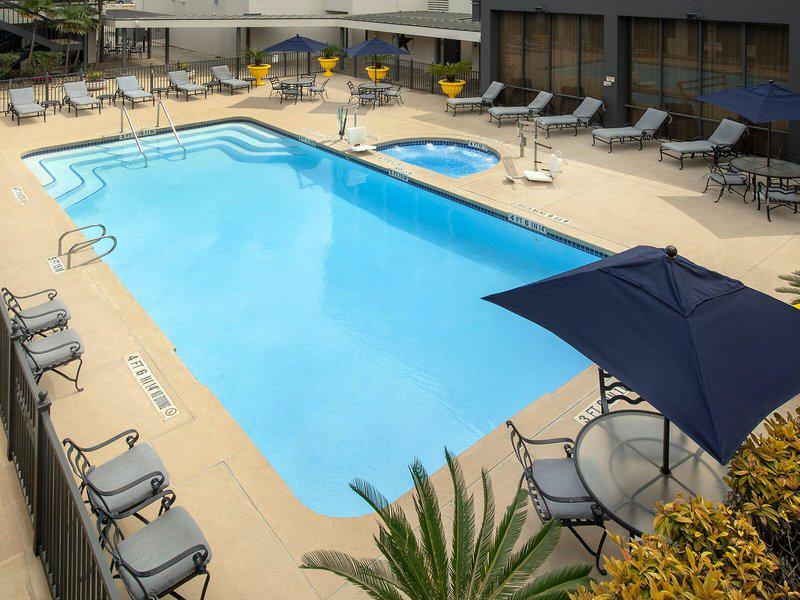 E70A0EFBB9DD4878D39D0D405D62CD5C