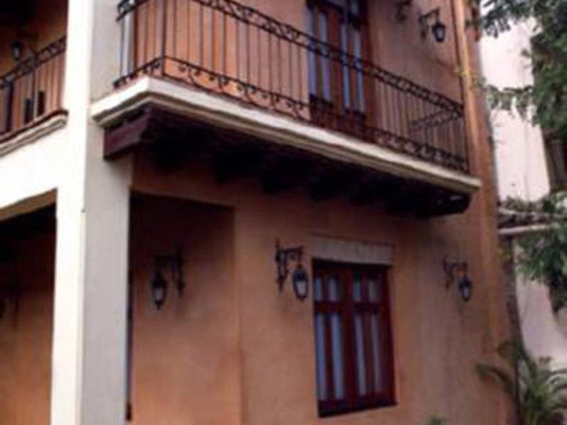 CBB8B416E73C19B01D34CE5FAB9A49B0