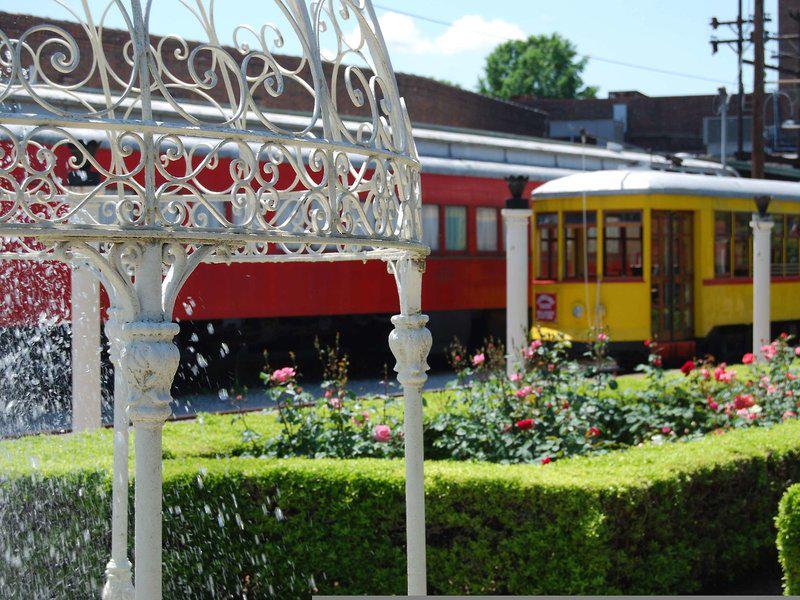 FDC613F9AA0BA2B0891677372EBC7116