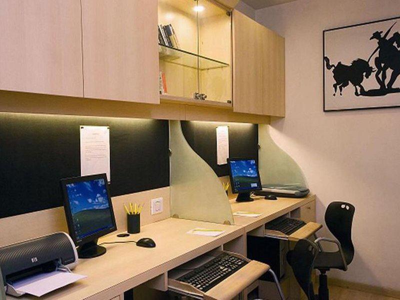 A99B0E65209B2560B9E2F024729196D6