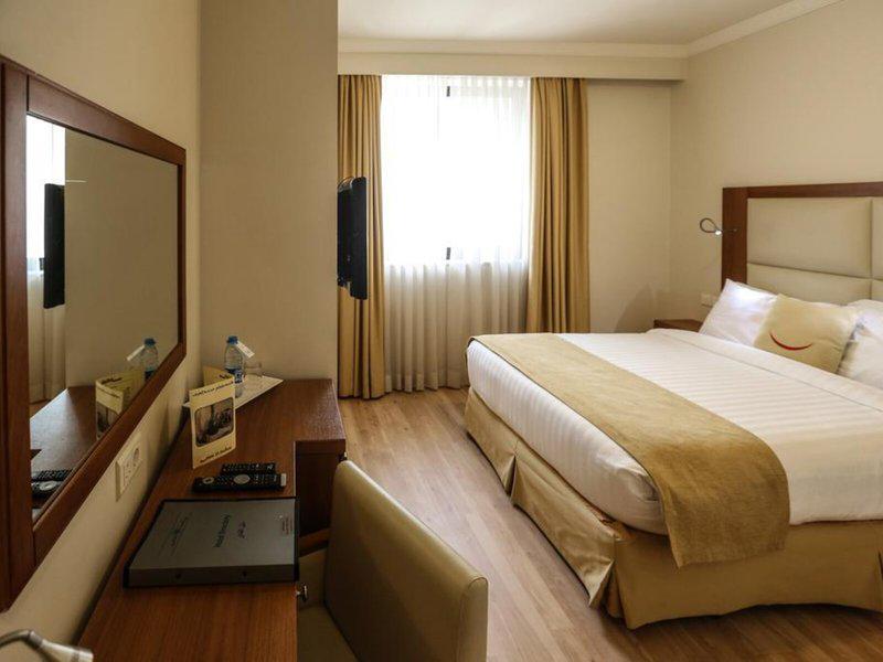 79931DCB68572DABE2815A180BEFA5E5