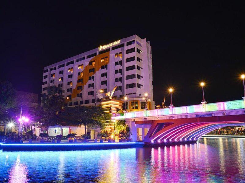 63D09AC4B89C8FC89D960BA244D47569